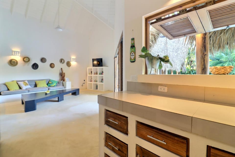 Little Banana 5BR Villa with Pool, 5 Min Walk to Beach Villa in Las Terrenas