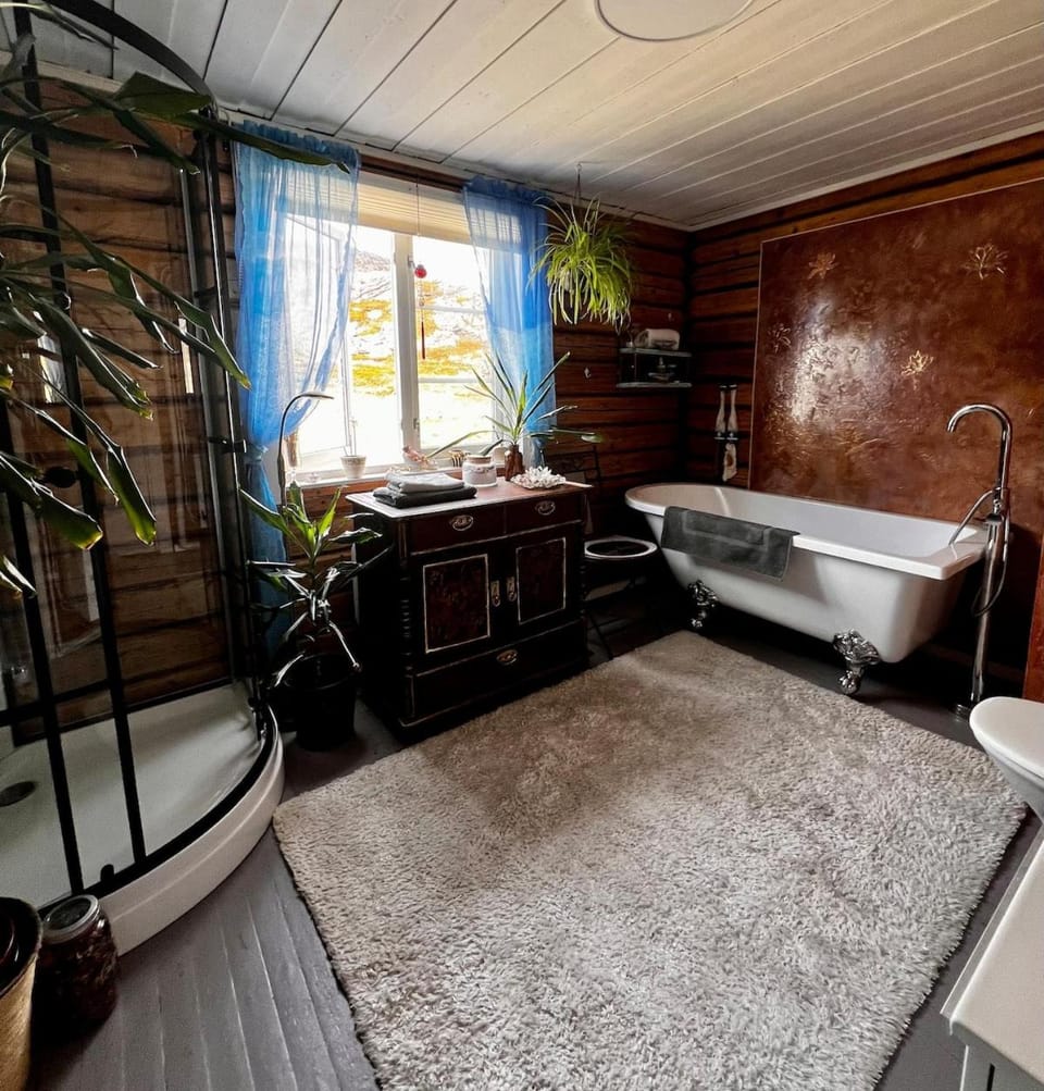 Cozy home on a magnificent island House in Troms Og Finnmark