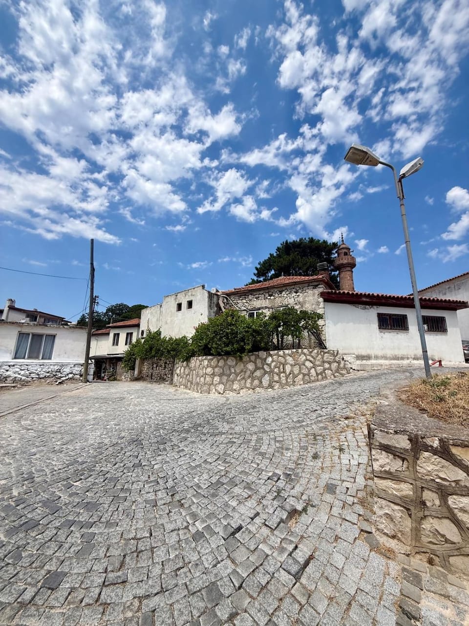 Hatchas Stone House House in İzmir Province