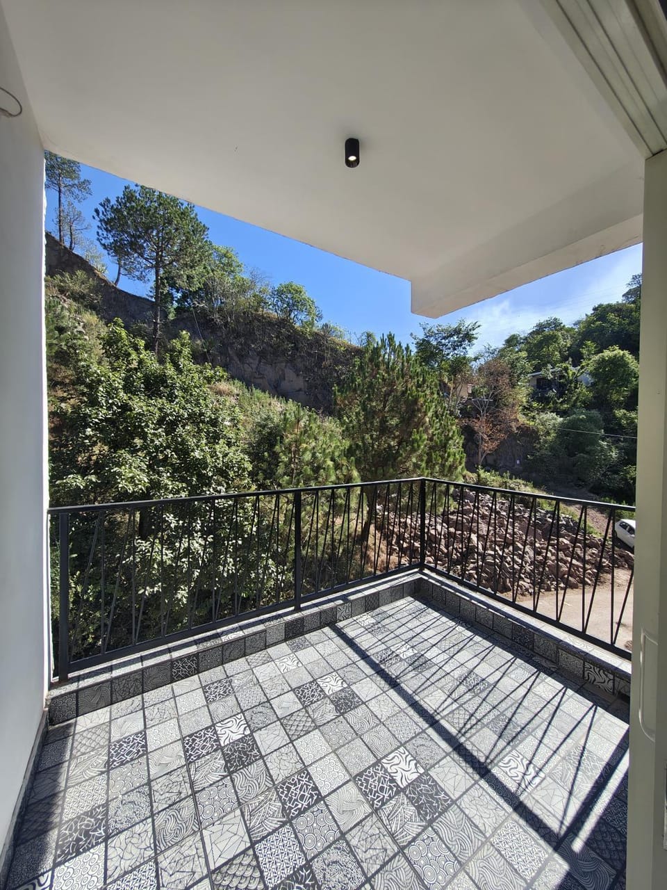 Cloudhaven Panoramic 2BHK Apartment Kasauli Hill Views Solan Apartment in Himachal Pradesh