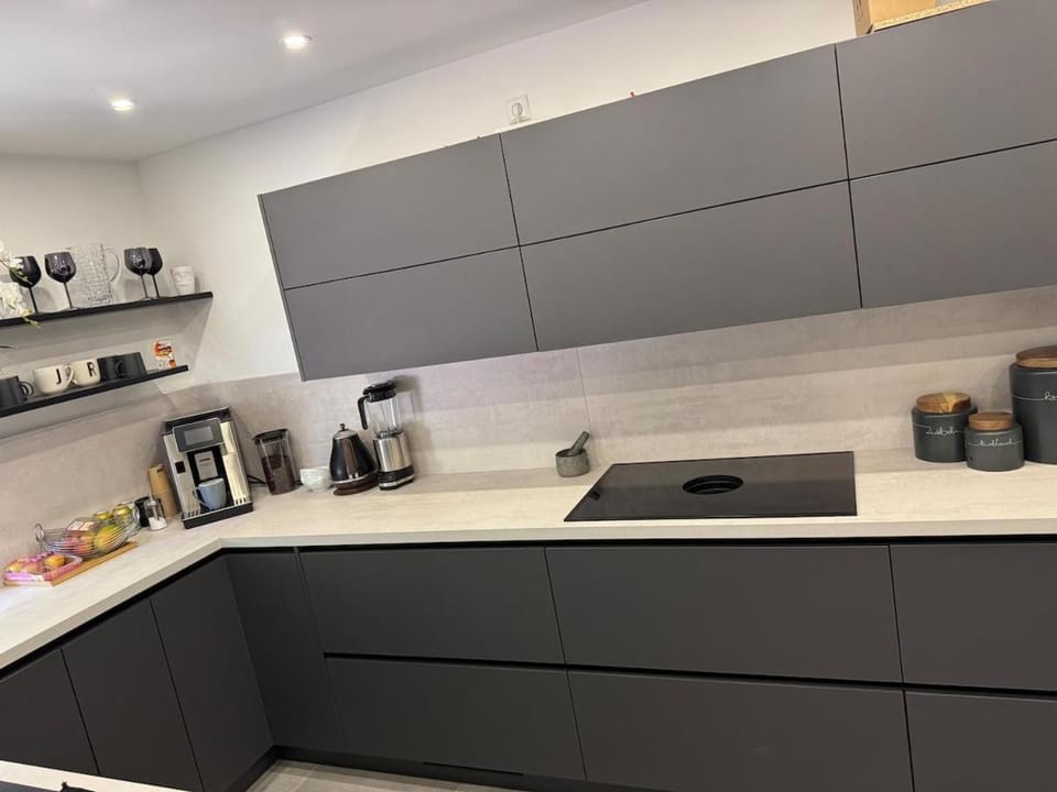 Zimmer in Hannover Sehnde Messe Nah Ca 10 Min Vacation rental in Lower Saxony, Germany