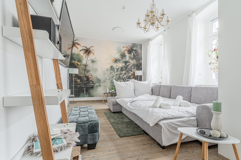 Bed, TV and multimedia, Living room, Seating area