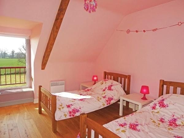 Charming longère idyllic setting House in Brittany