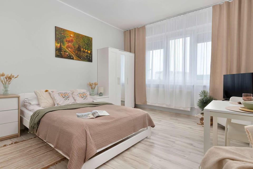 Bed, TV and multimedia, Photo of the whole room, Seating area