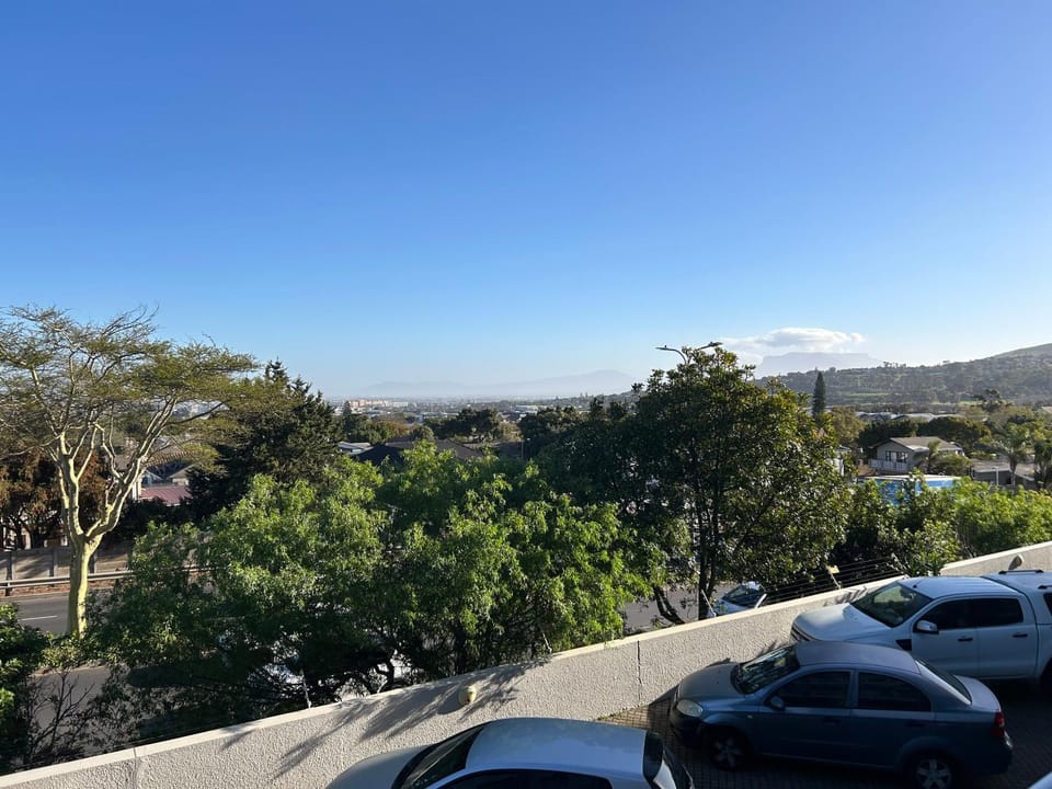 Neighbourhood, Natural landscape, Mountain view, Parking