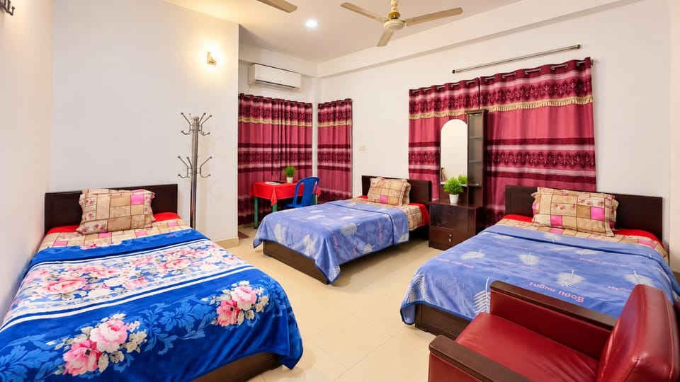 Bed, Photo of the whole room, Bedroom, air conditioner