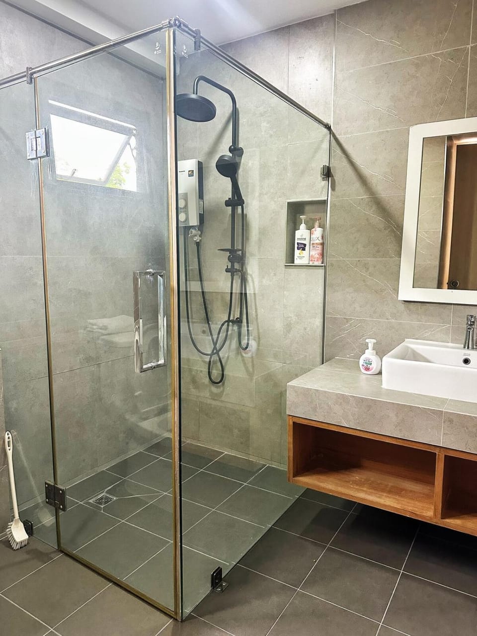 Shower, Bathroom, towels