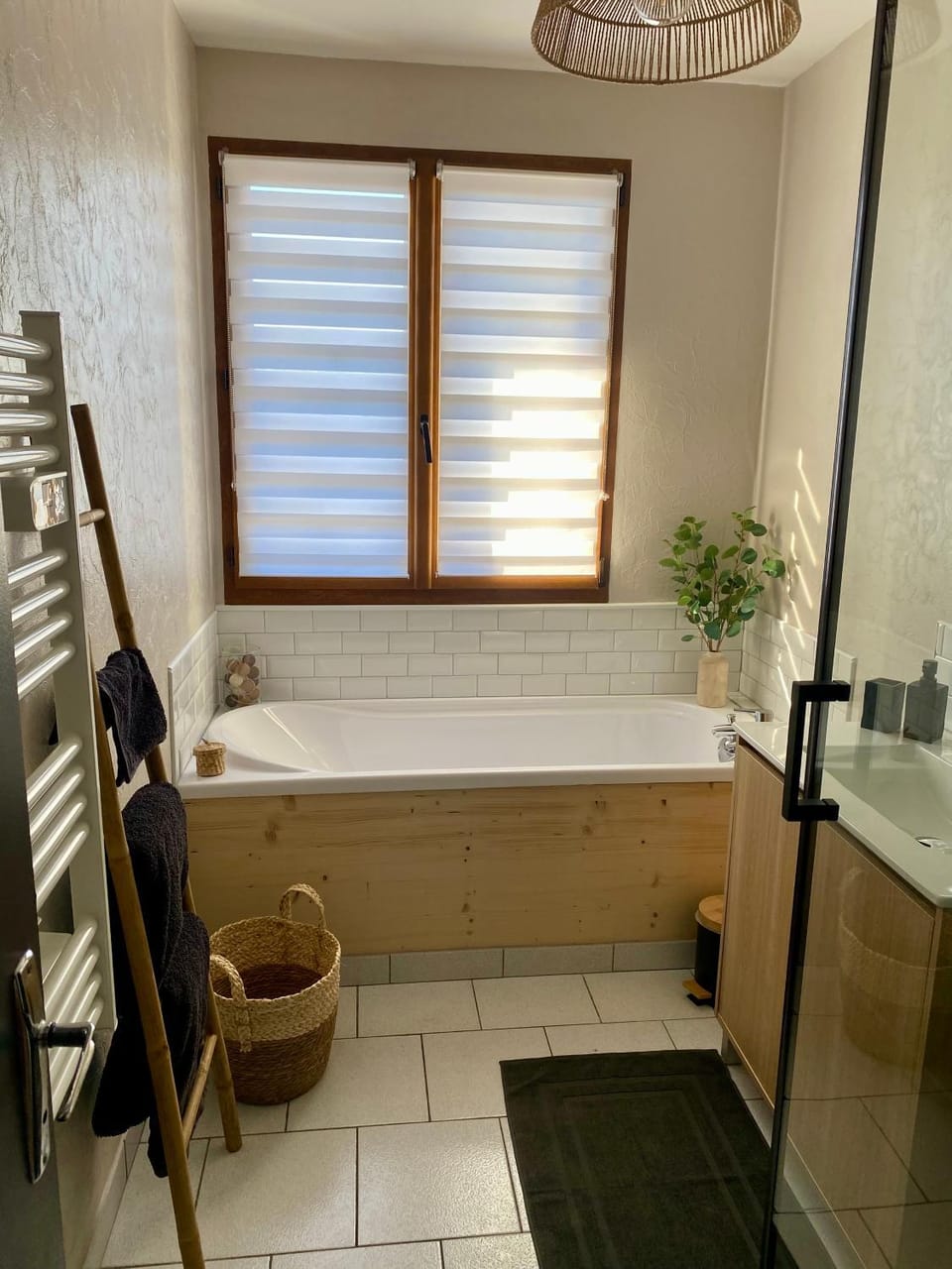 Bathroom, Bath