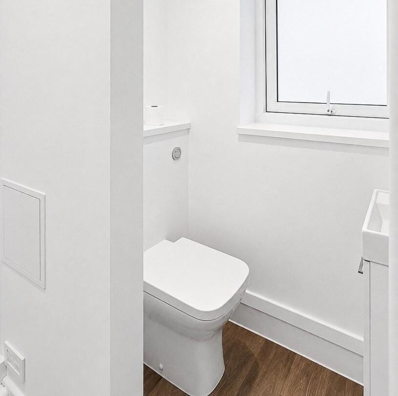 4Br Home free parking perfect for professionals House in Bracknell