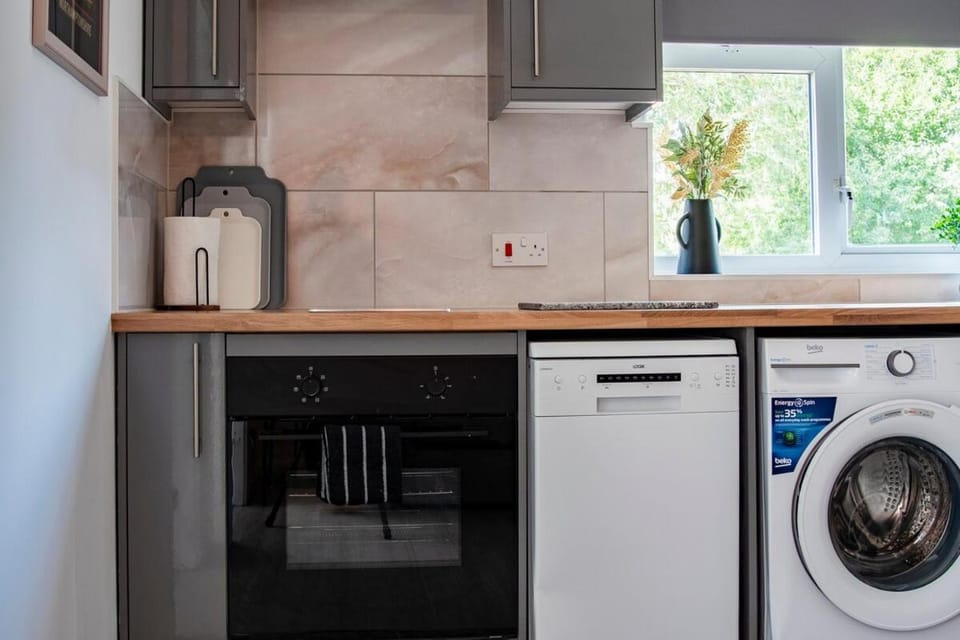 dishwasher, oven, stove, washing machine