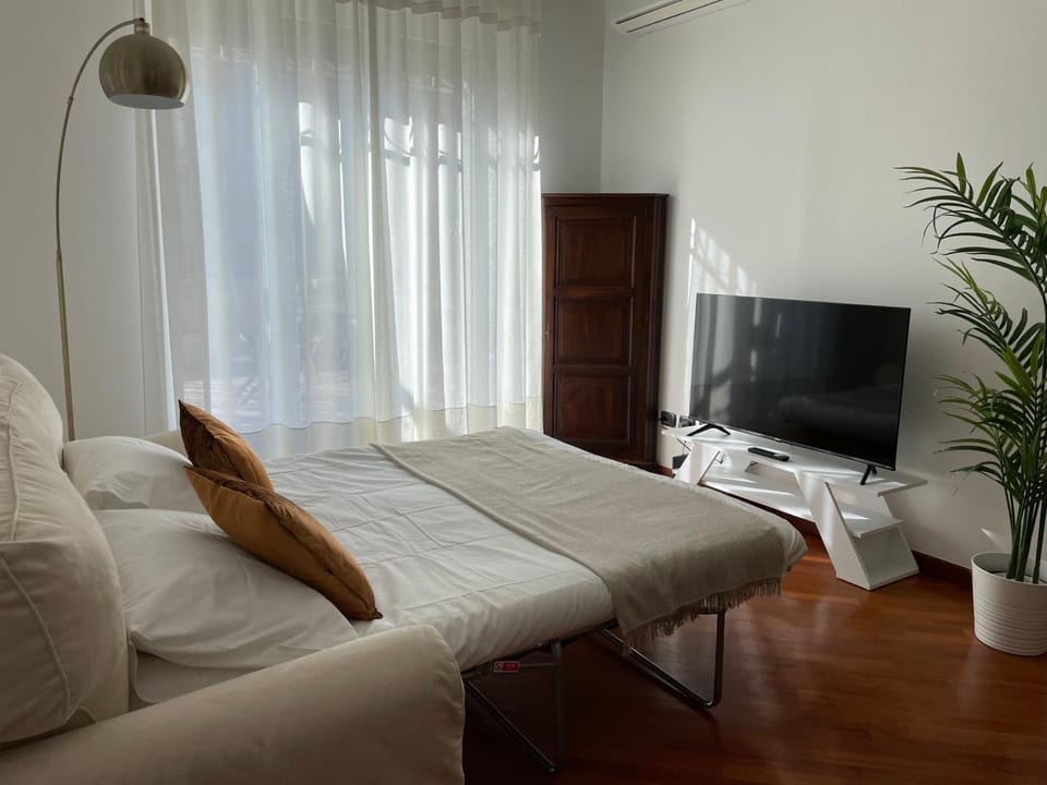 Amazing Flat with Terrace Apartment in Milan