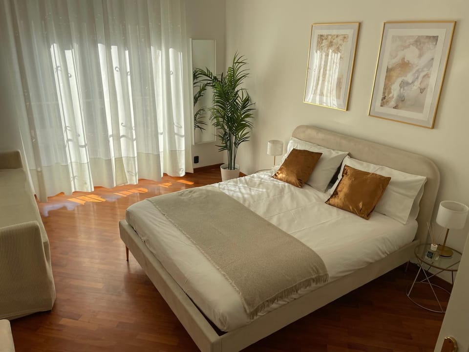 Amazing Flat with Terrace Apartment in Milan