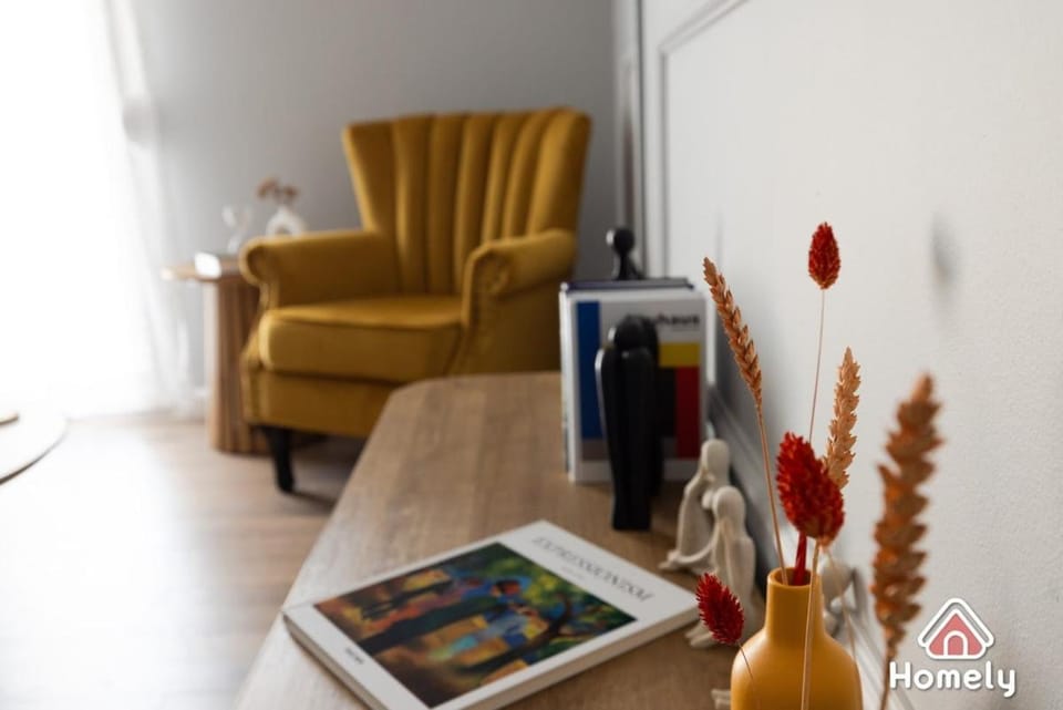 Leo's Modern Retro 3 min walk to the sea Apartment in Euboea