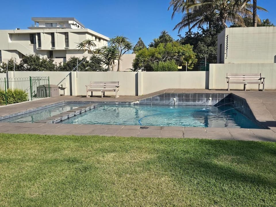 2 Le Roc Grannies Pool Ballito Apartment in Dolphin Coast