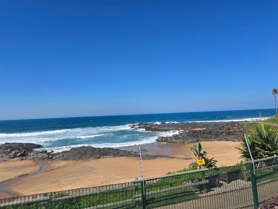 2 Le Roc Grannies Pool Ballito Apartment in Dolphin Coast