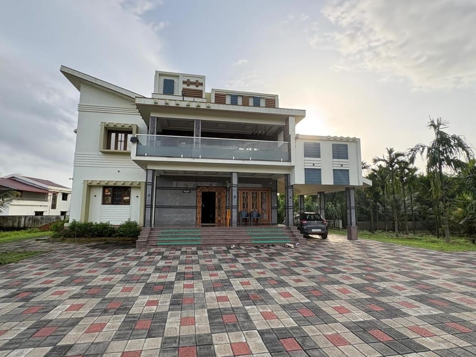 Blue Sky Haven Villa in Karnataka