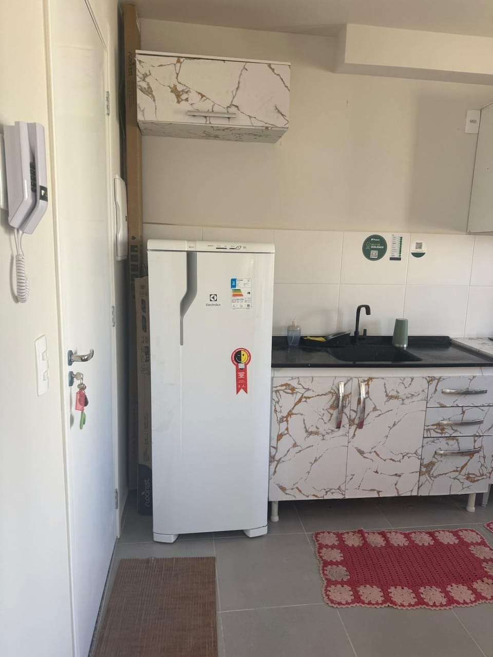 Kitchen or kitchenette, oven, stove