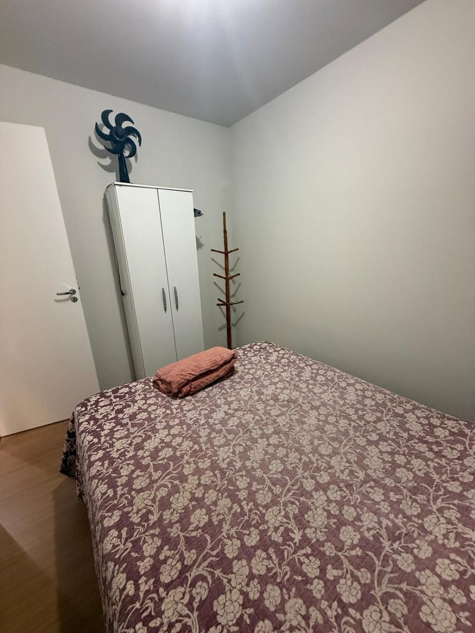 Bed, Bedroom, towels, wardrobe