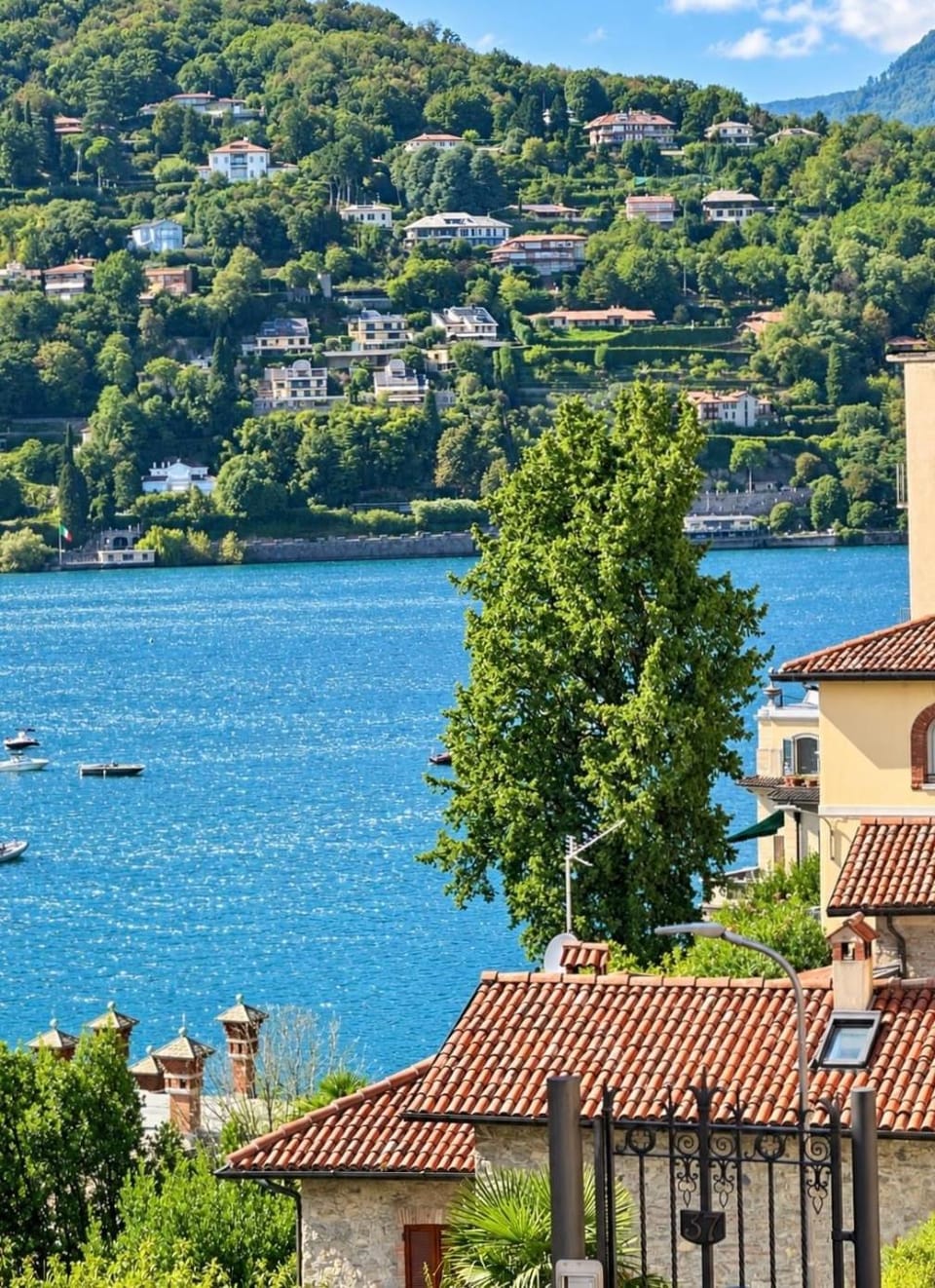 Dolce Lake View - Charming Villa on the Lake with parking Apartment in Como