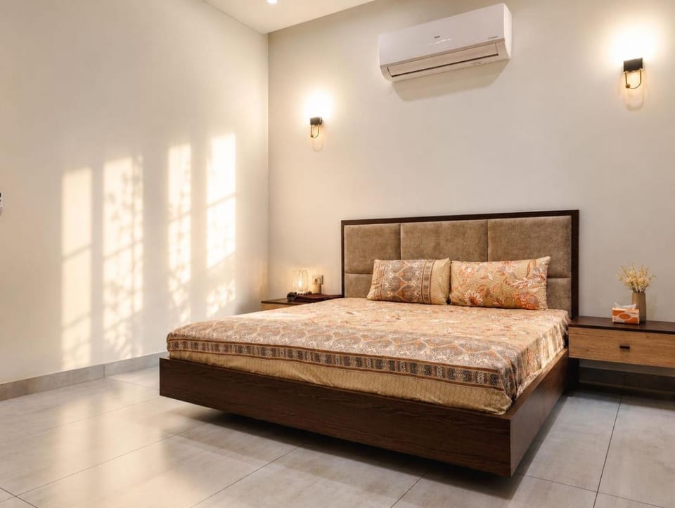 Prestige Villa in DHA Phase 5 Lahore Villa in Lahore