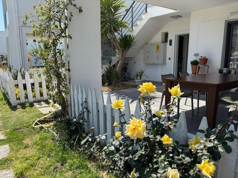 850m to the sea, Detached House with Pool, Shopping Mall in Front House in Aydın Province
