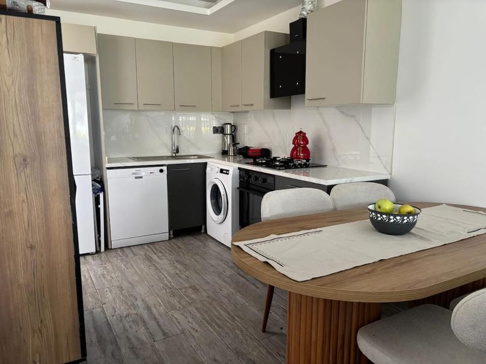 850m to the sea, Detached House with Pool, Shopping Mall in Front House in Aydın Province