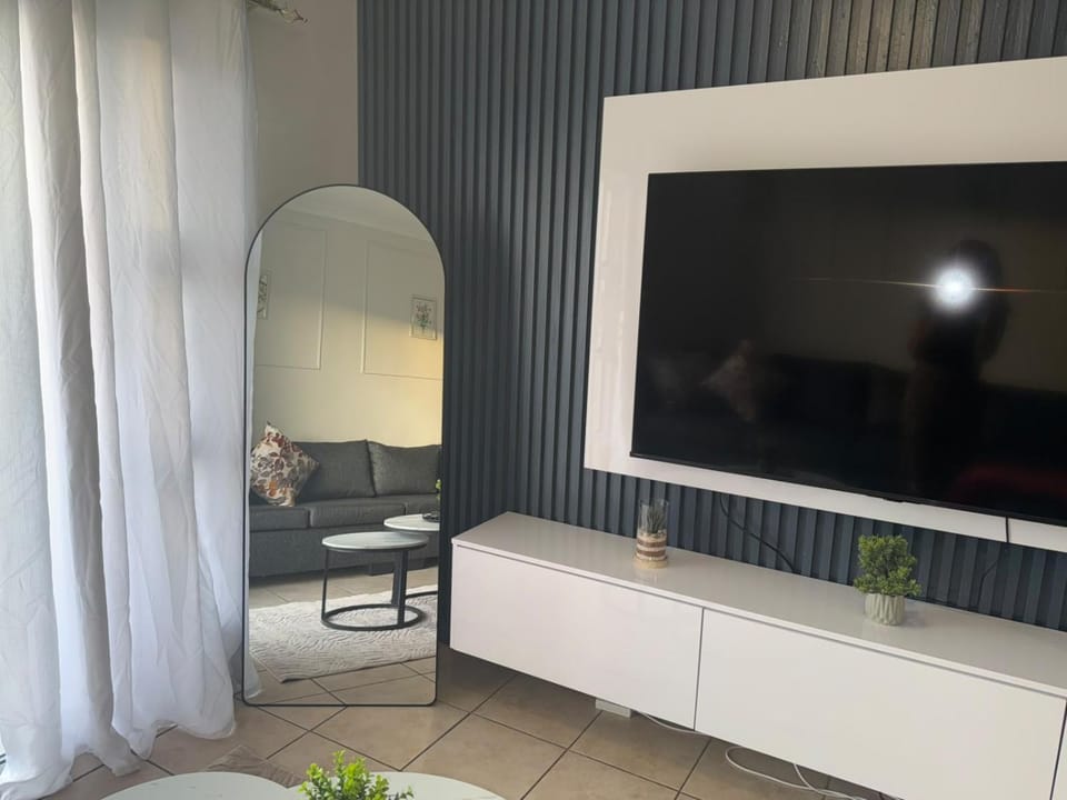 C204 L'amandine Apartment in Cape Town