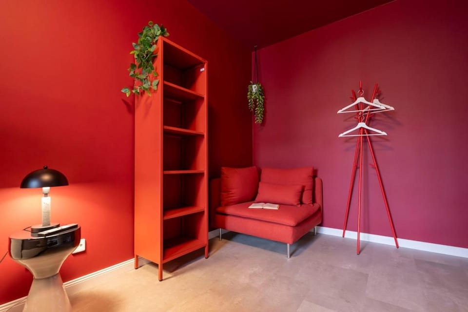 Milano Red Residenz - Sauna, Nespresso, Netflix & Chill, Messe Apartment in Chemnitz