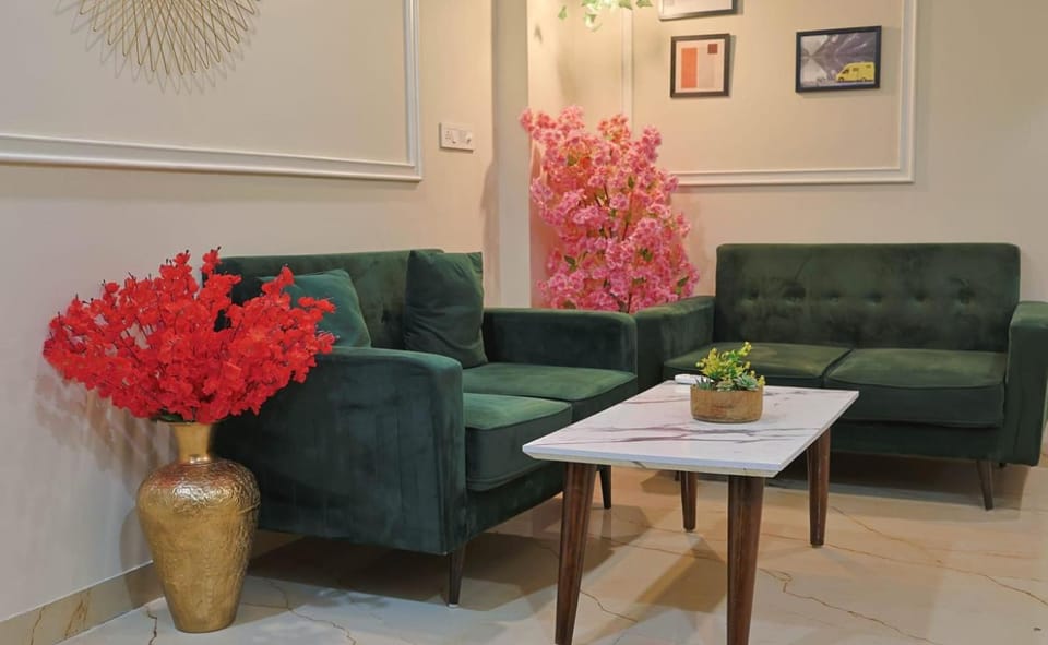 Urbancore Living Co , Cozy 1RK in Sector 42 Apartment in Gurugram
