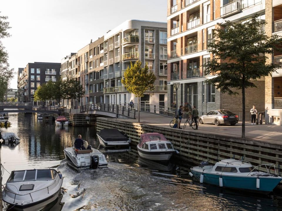 Property building, Activities, River view, Street view