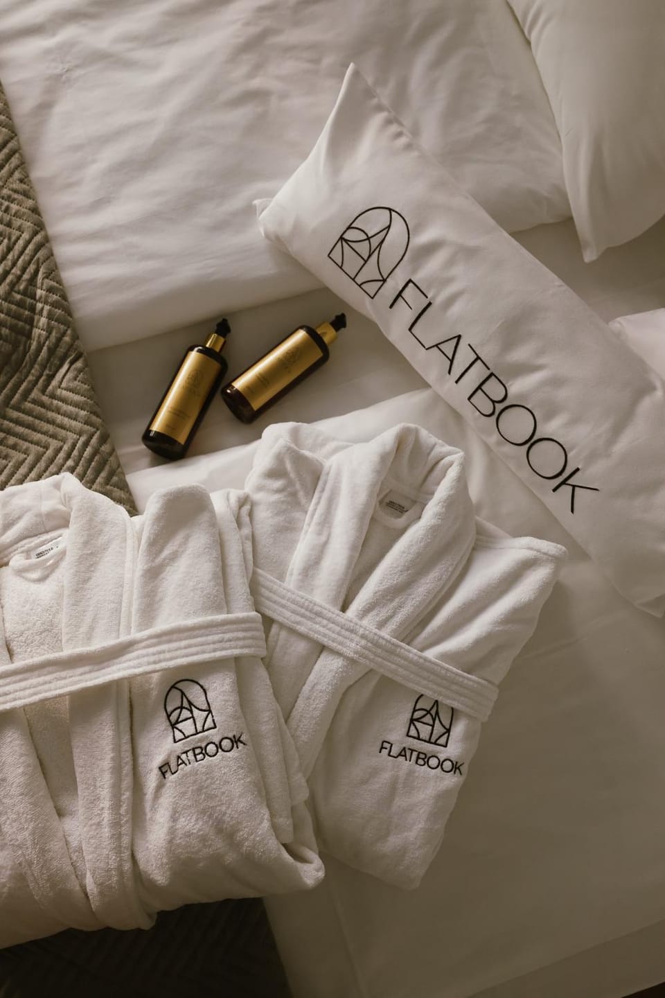 Bed, Property logo or sign, Bedroom