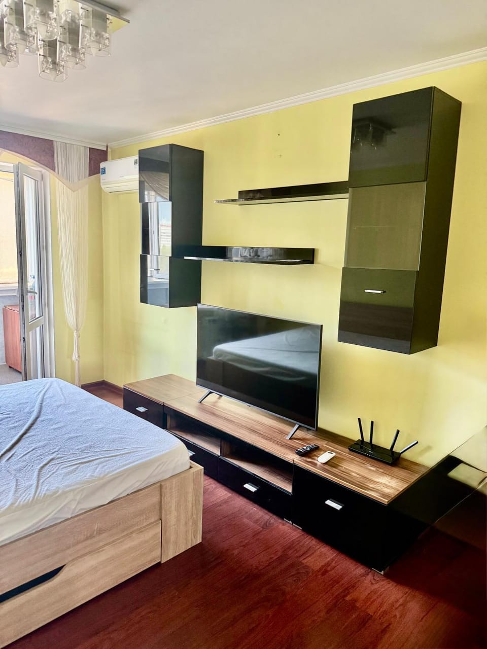 Тепла і затишна квартира біля Дніпра! Apartment in Ukraine