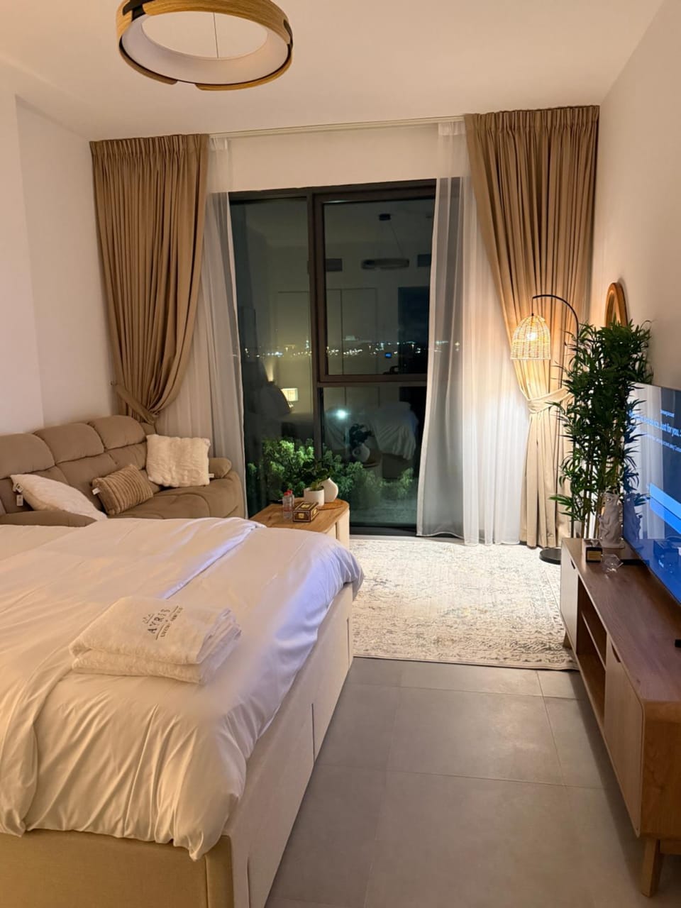 Cozy studio I Amazing Pool I Gym Apartment in Al Sharjah
