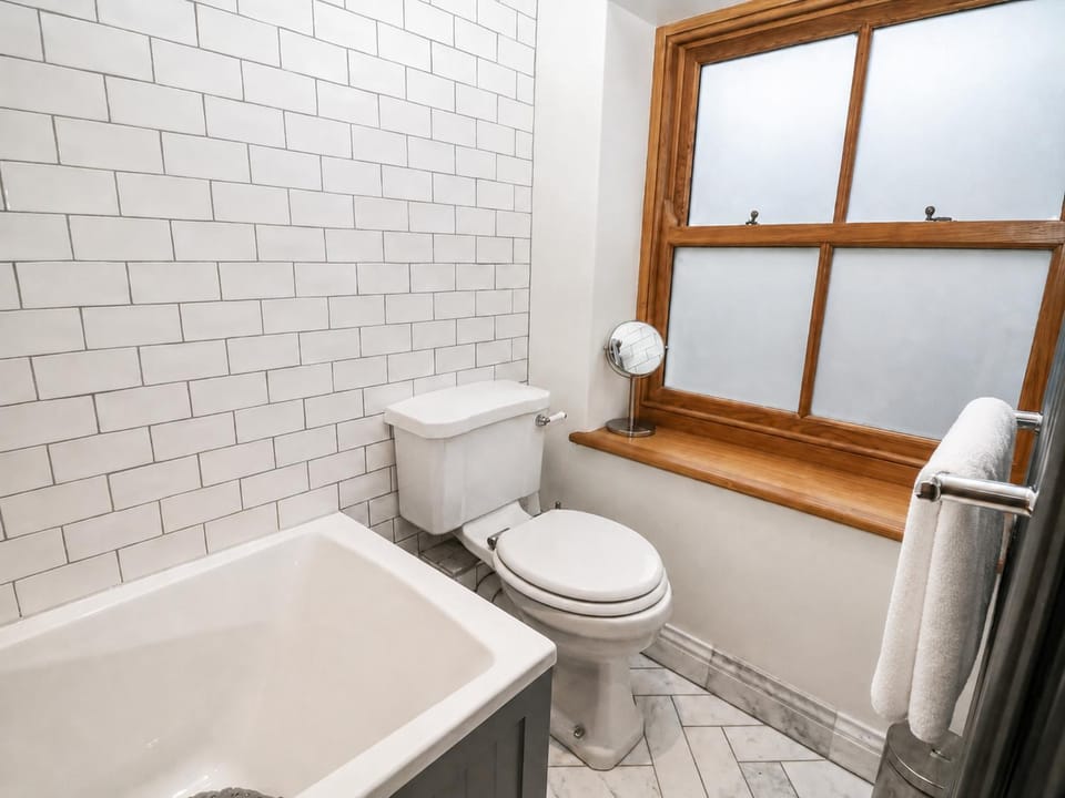 Toilet, Bathroom, Bath