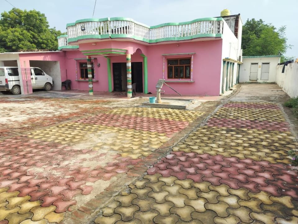 Shiv Kuti Homestay Vacation rental in Uttar Pradesh