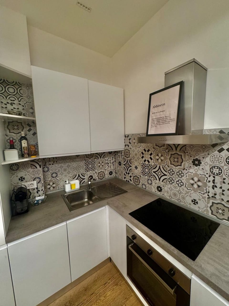 Modern Design Apartment - Near Metro & City Center Apartment in Milan