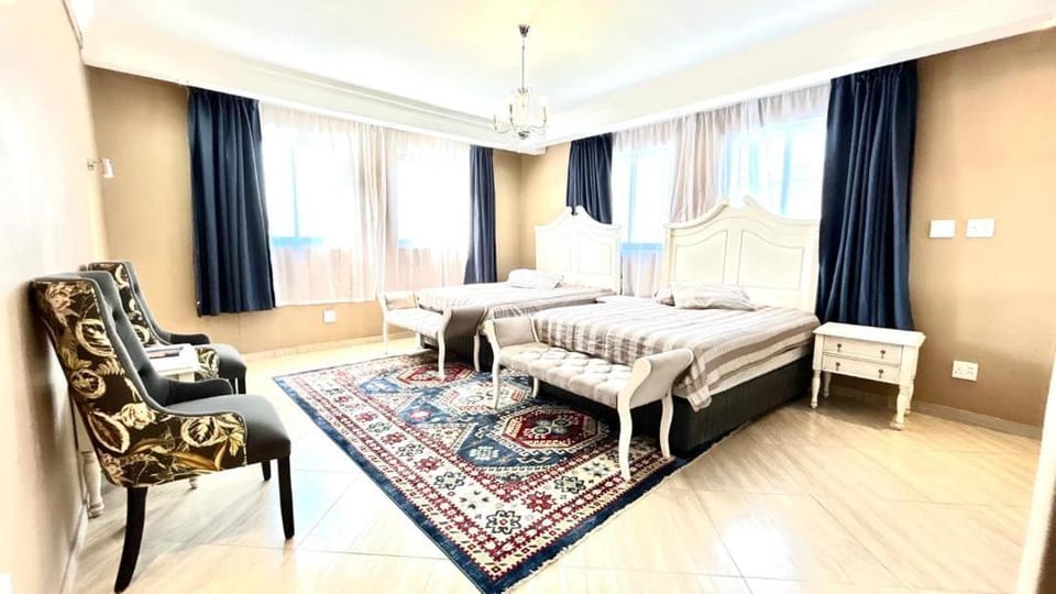 Ti Khoen Oms Luxury Sleep Bed and Breakfast in Windhoek
