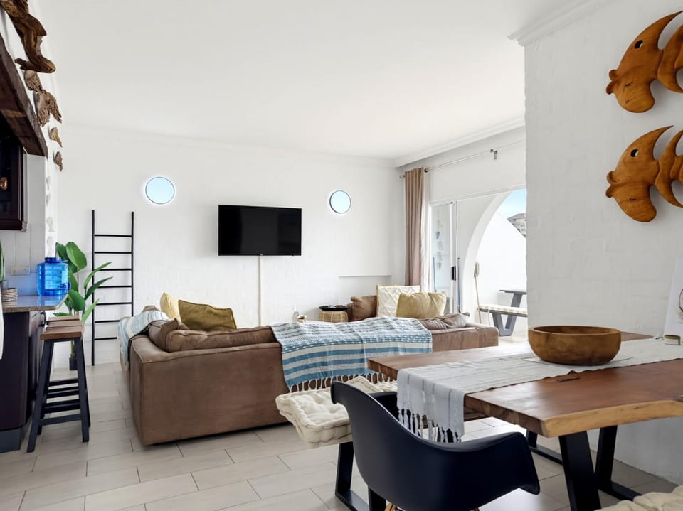 50 Thira Santorini Apartment in Dolphin Coast