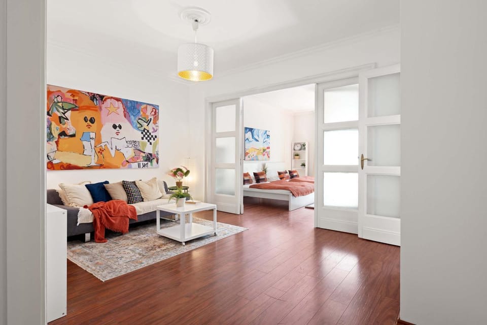 Sunny Art Flat w Balcony Heart of District VII Apartment in Budapest