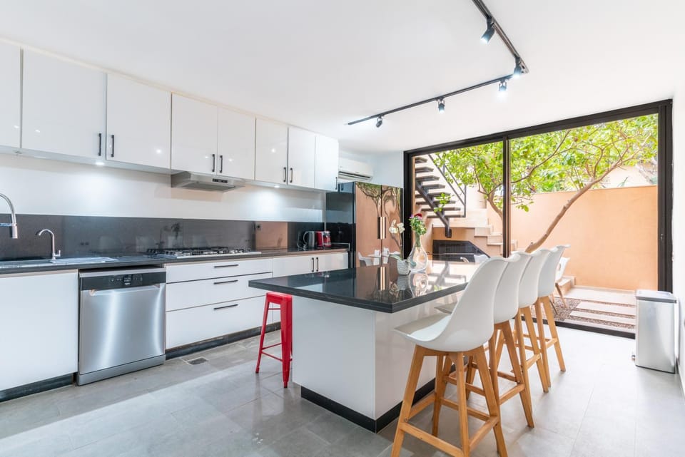 Villa with Atlas View and Golf, Heated Pool and Jacuzzi Villa in Marrakesh