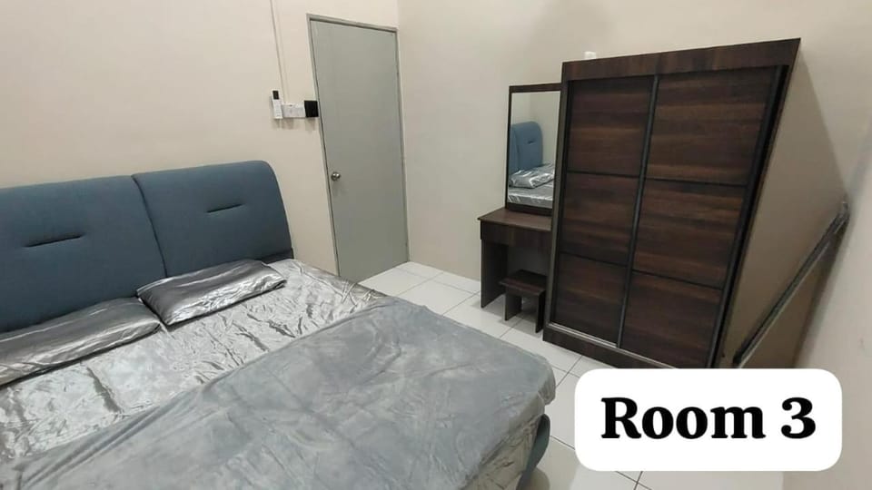 RL Cozy Stay House in Perak Tengah District