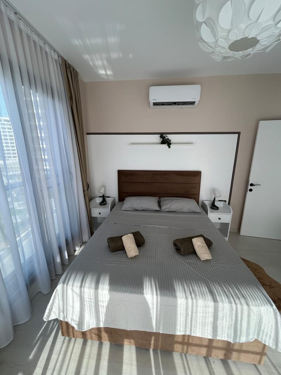 Pool and Sea View 1 Bed Spacious Apartment Apartment in Paralimni