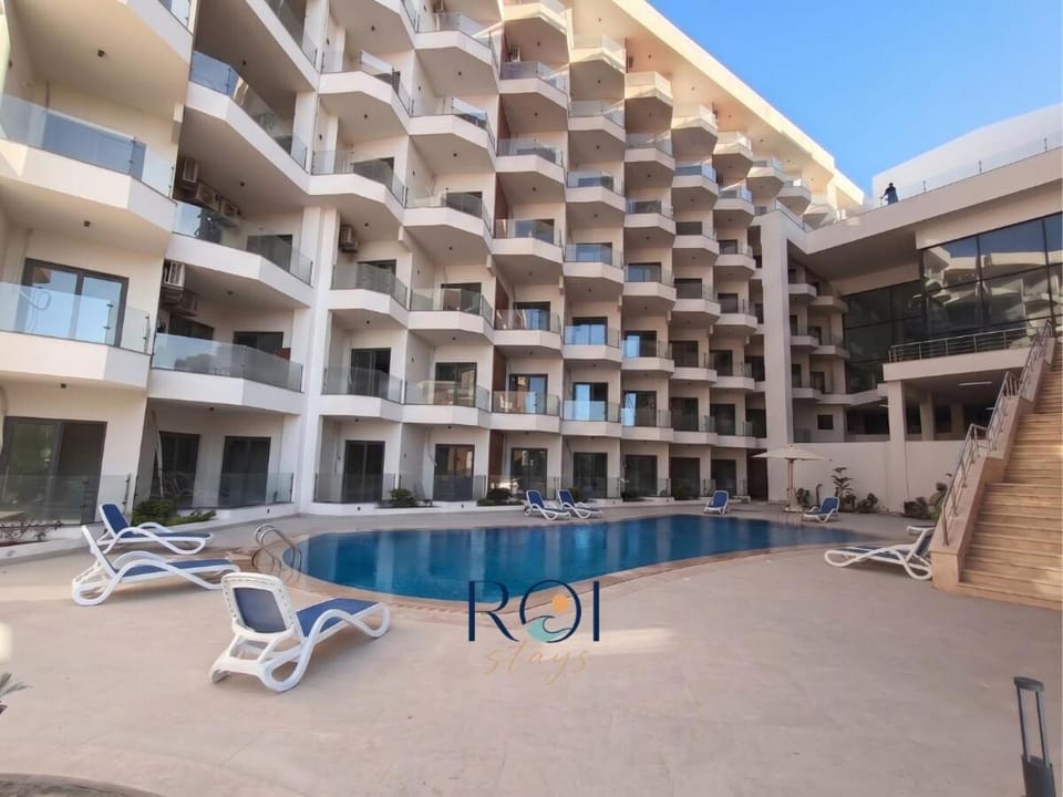 Property building, Swimming pool