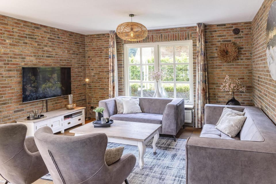 Landgoed t Borghuis - De Bron 8p Villa in Enschede