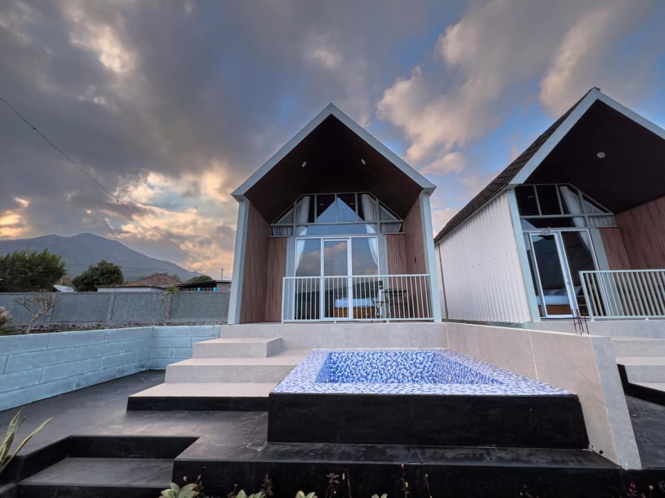 Agra danu retreat Hotel in Karangasem Regency