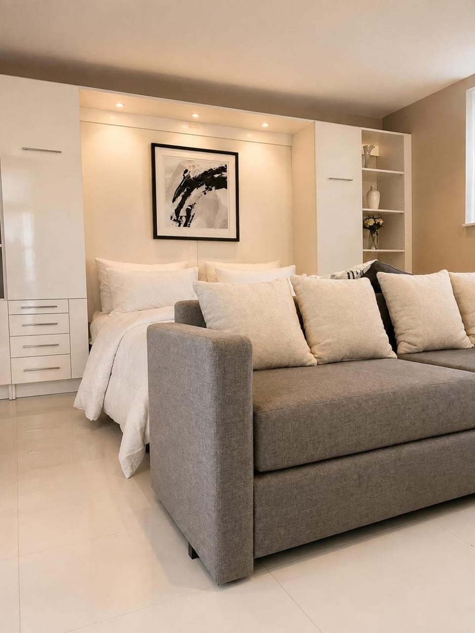 Beachfront 2 BR Apt full Kitchen - No Resort Fee Apartment in Hollywood Beach