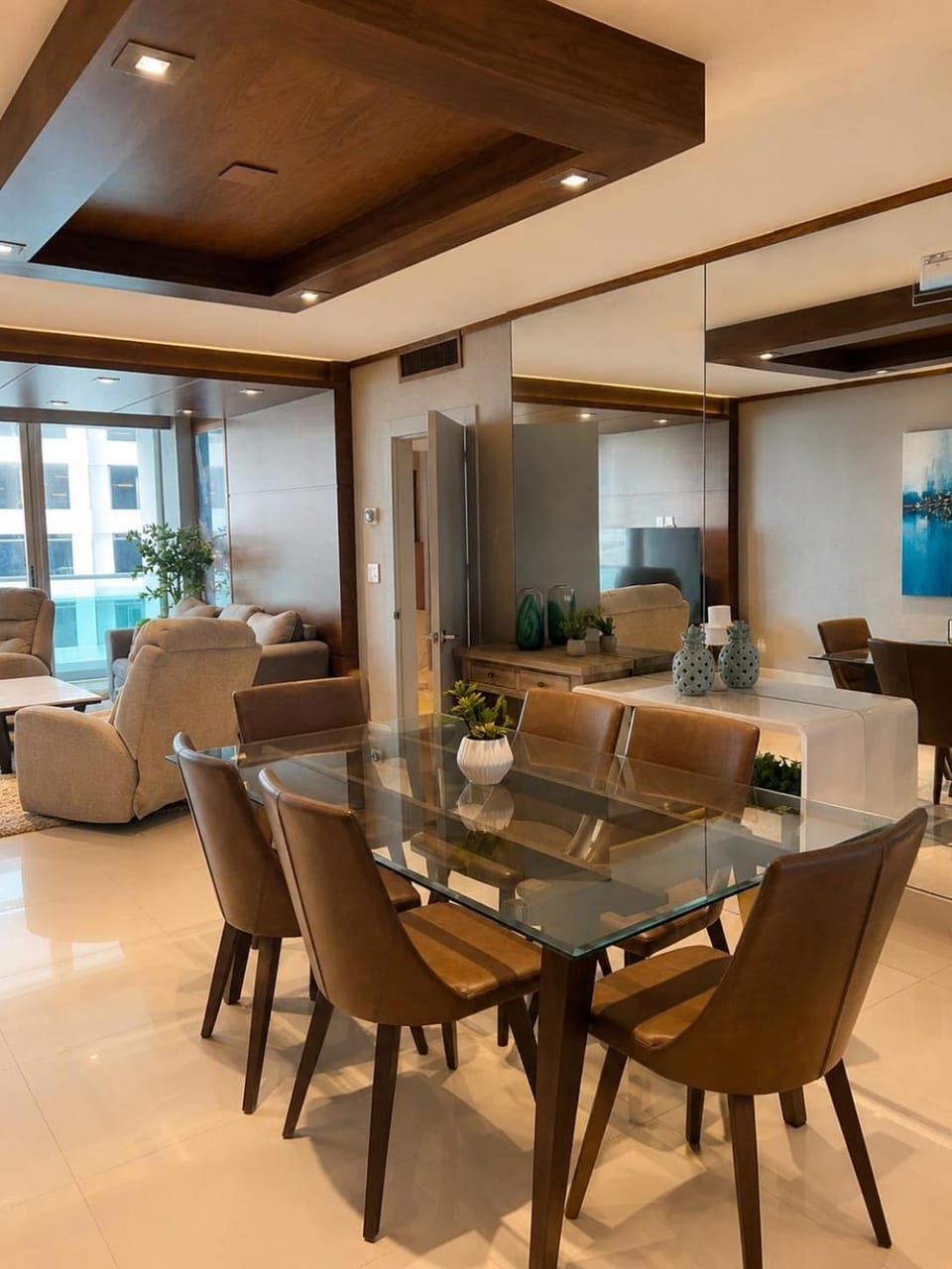 Beachfront 2 BR Apt full Kitchen - No Resort Fee Apartment in Hollywood Beach