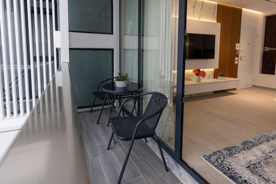 Cozzy Apartment Porcelan Apartment in Tirana