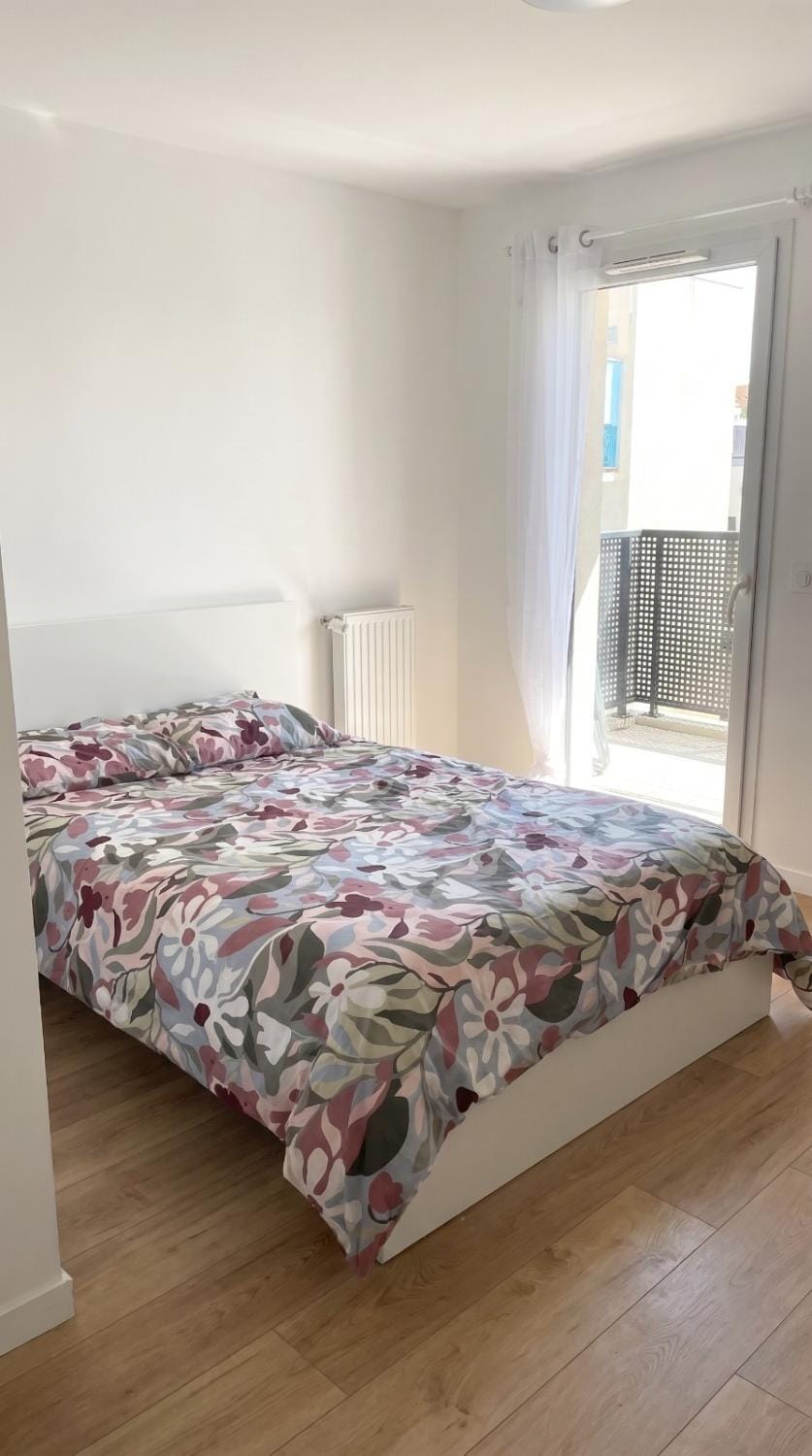 Chambre tout confort à deux pas du métro Vacation rental in Paris