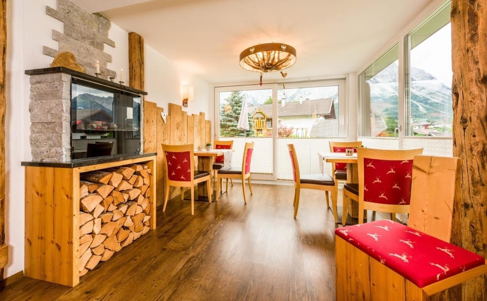 4 Sterne Appartementhotel Zugspitzhof - Appartement mit 2 Schlafzimmer Apartment in Garmisch-Partenkirchen